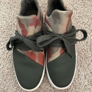 Steven Madden Camo Sneakers